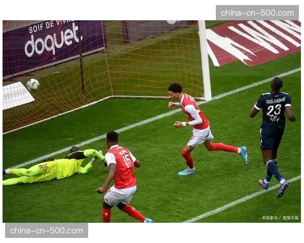 兰斯1-1战平图卢兹，双方各取一分对保级形势影响有限